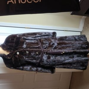 Ladies Holt Renfrew Mink Coat